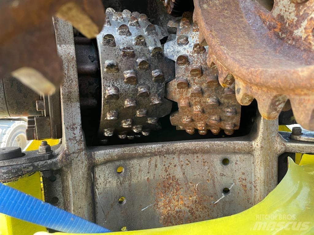 John Deere H 480 C 收割机机箱