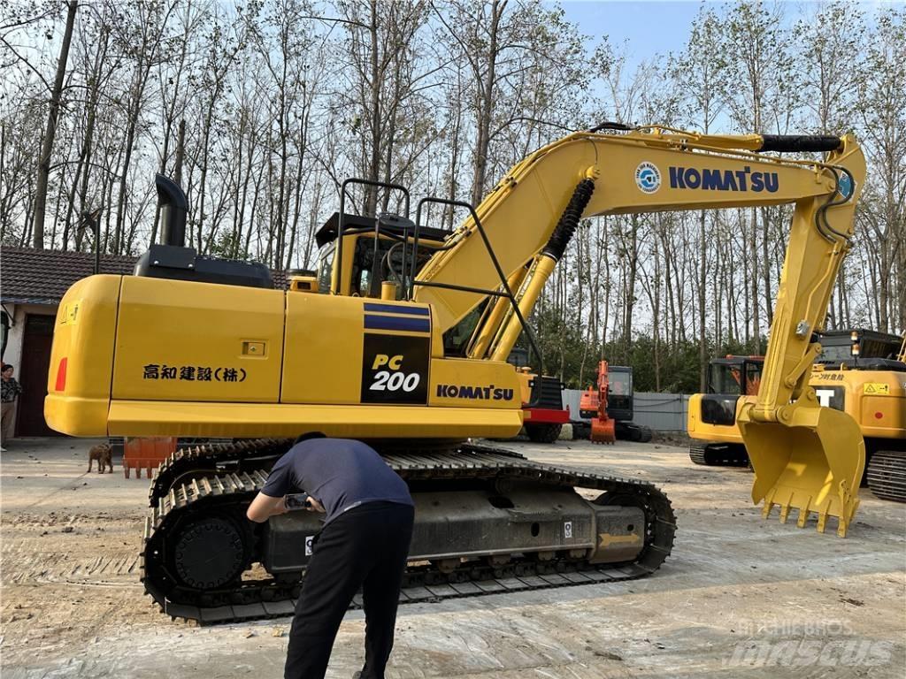 Komatsu PC200-8 履带挖掘机