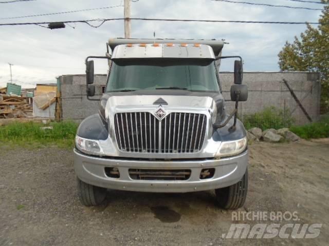 International 4300 自卸式货车