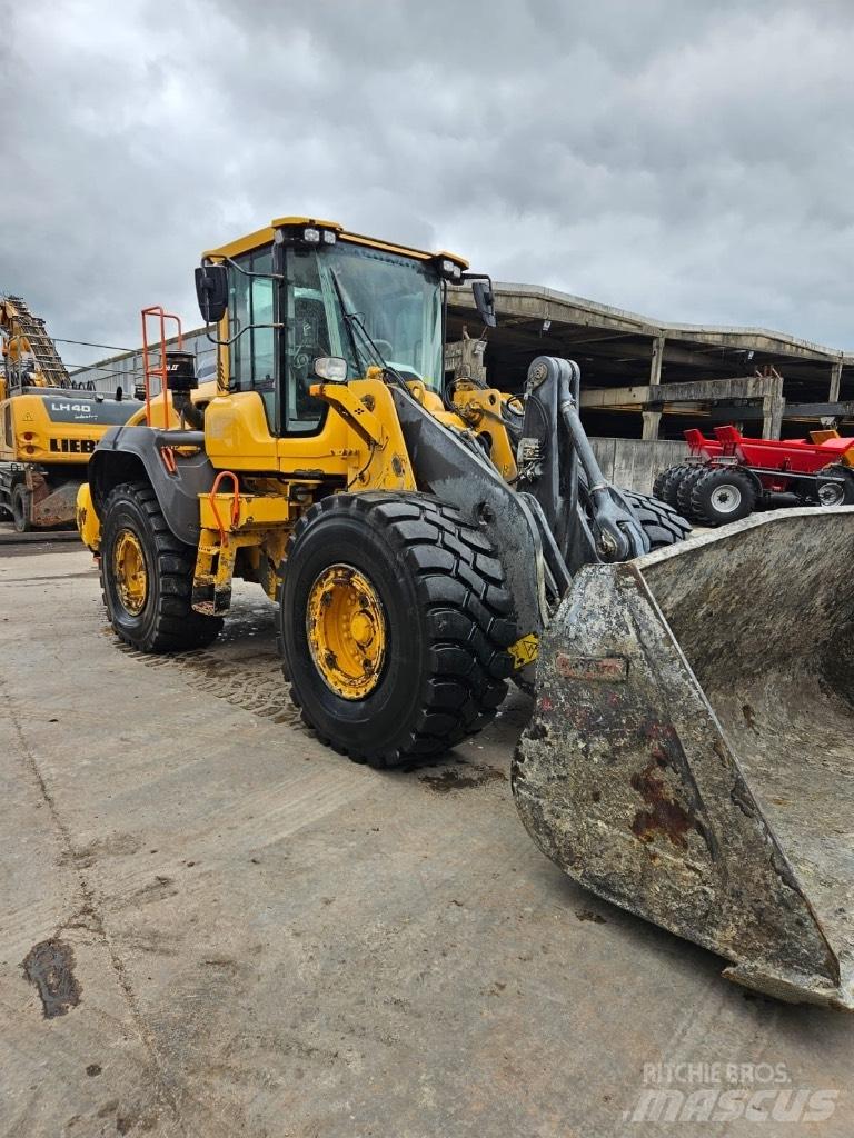 Volvo L 110 H 轮式装载机