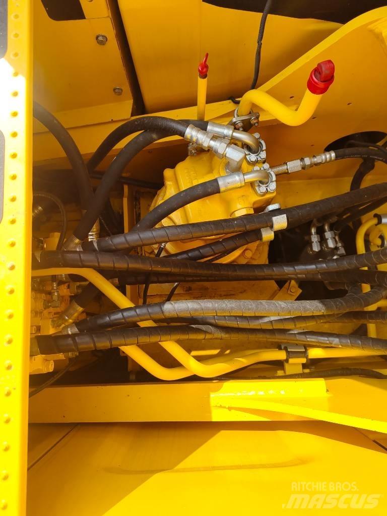 Komatsu PC 200 履带挖掘机