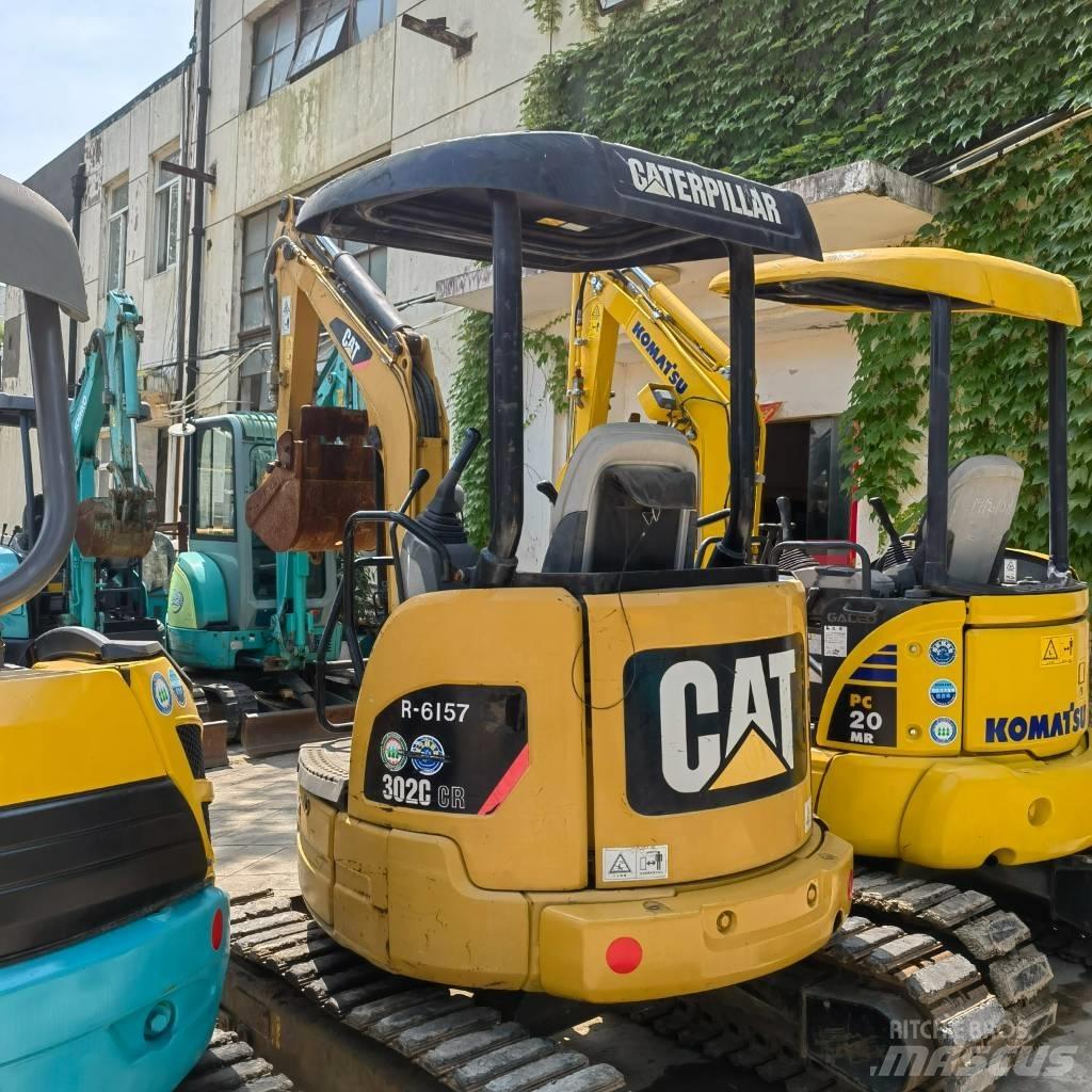CAT 302 小型挖掘机