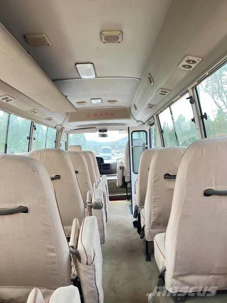 Toyota Coaster Bus 迷你巴士
