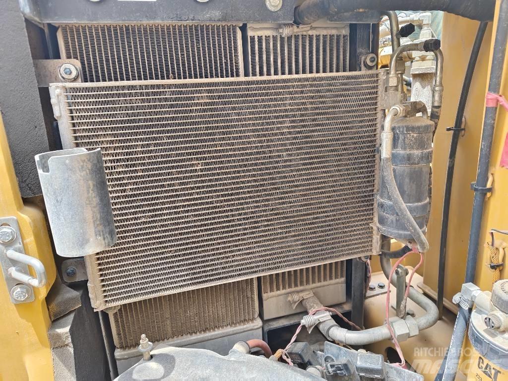 CAT 308 E 2 CR 履带挖掘机