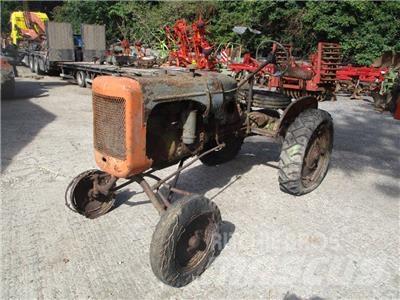 Allis-Chalmers B 拖拉机/农用车