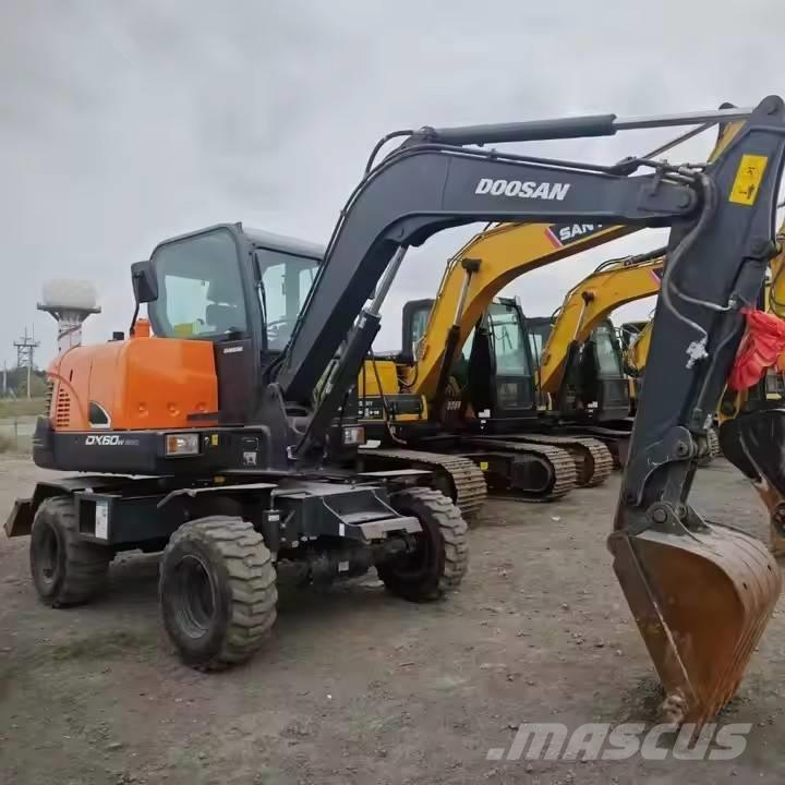 Doosan DX 60W 轮式挖掘机