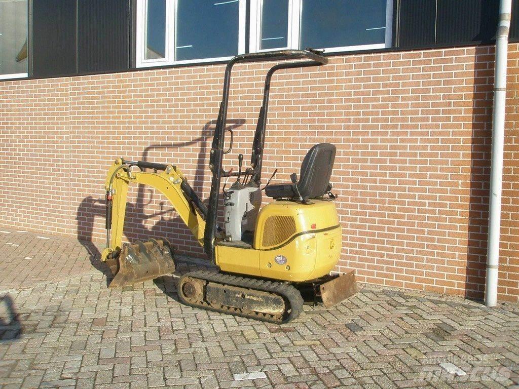 CAT 300.9 小型挖掘机