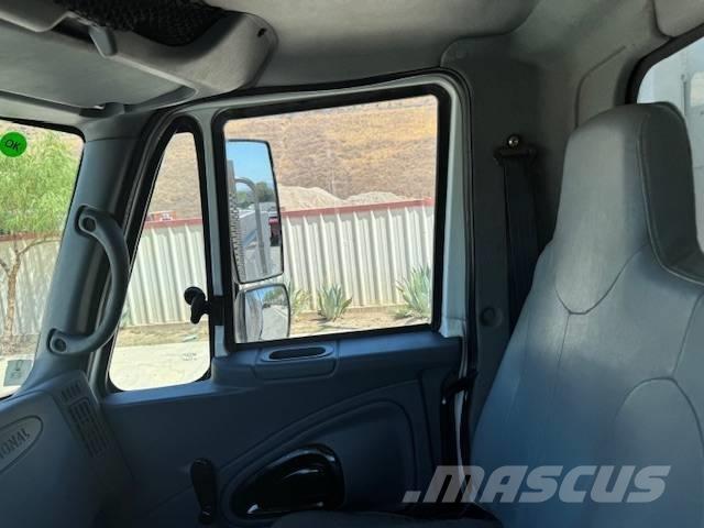 International 4400 自卸式货车