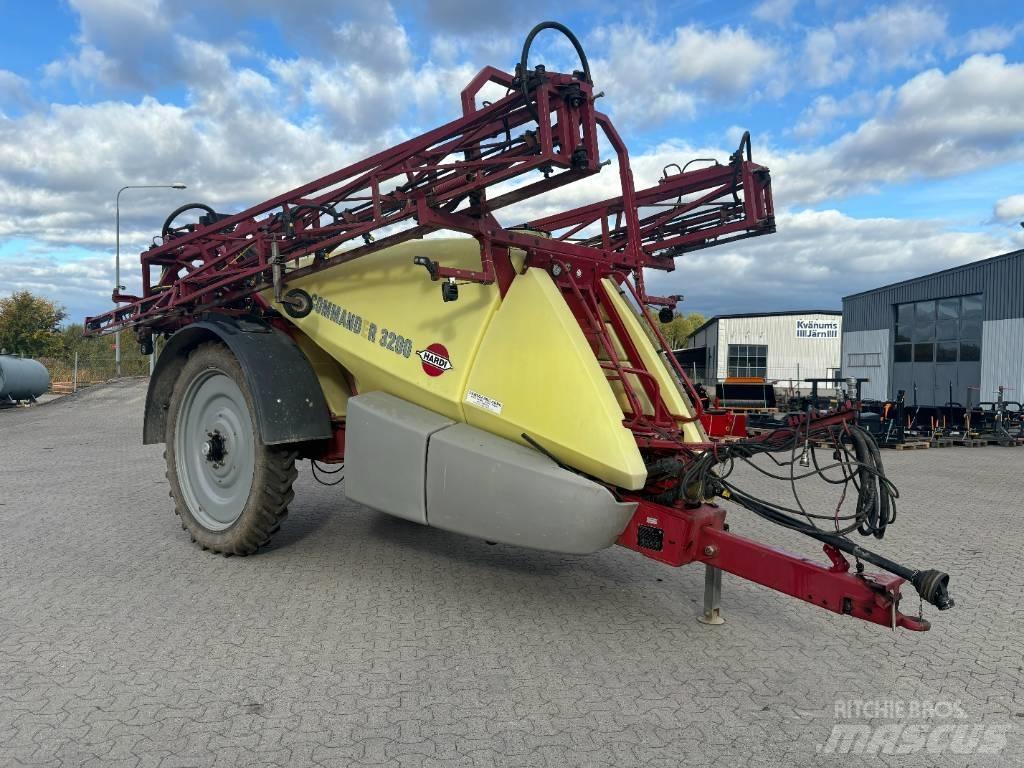 Hardi Commander 3200 牵引式喷雾机