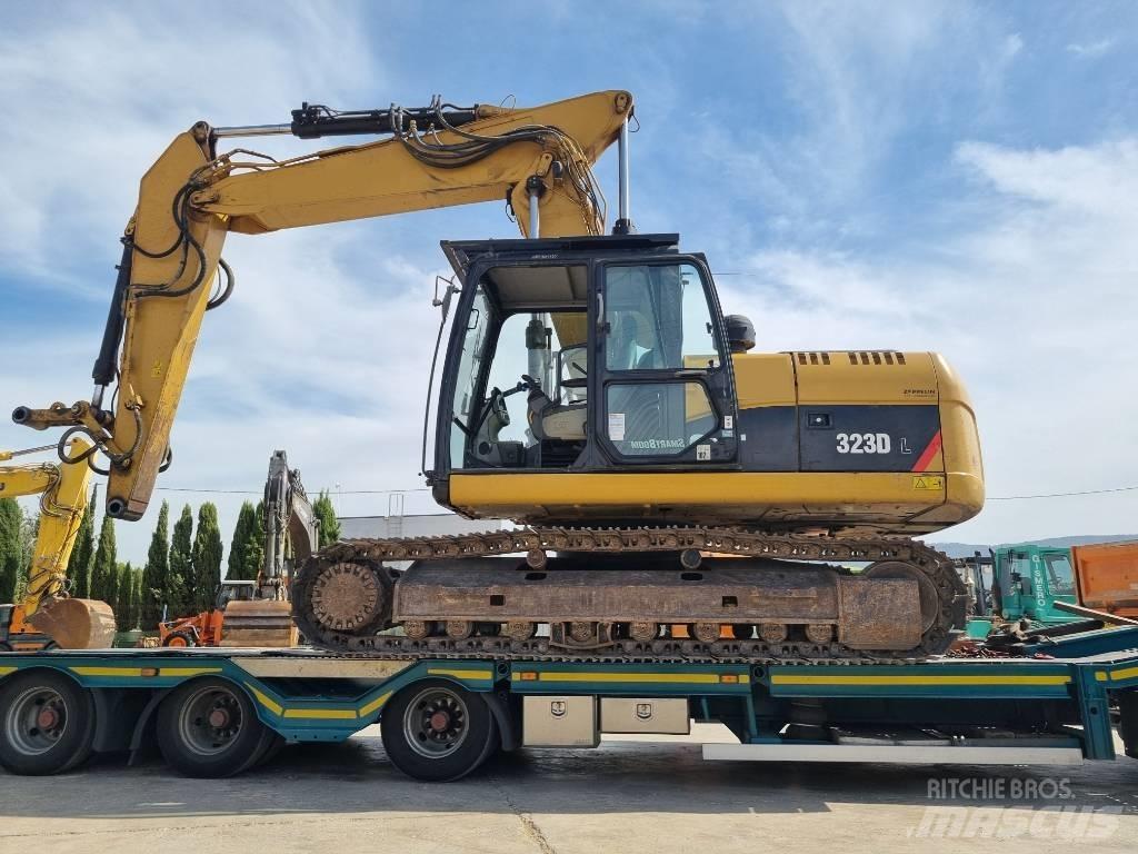 CAT 323 D L 履带挖掘机
