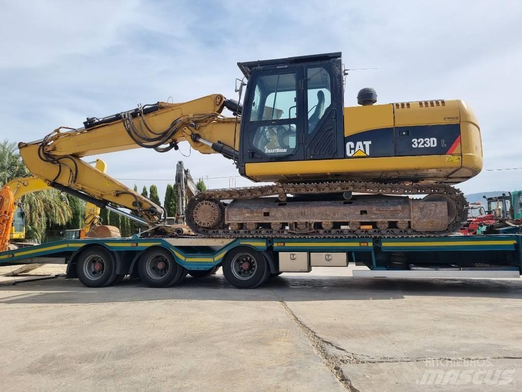 CAT 323 D L 履带挖掘机