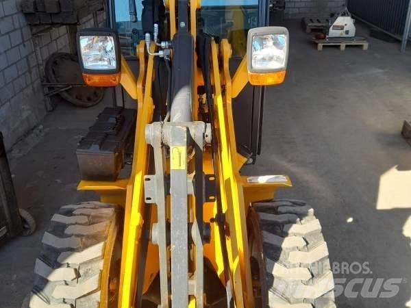Schäffer 2428 SLT 滑移装载机
