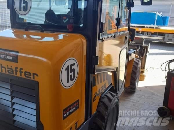 Schäffer 2428 SLT 滑移装载机