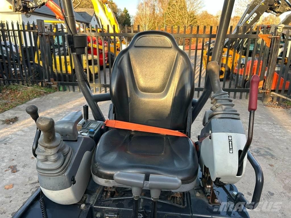 Hitachi ZX 19 U-6 小型挖掘机