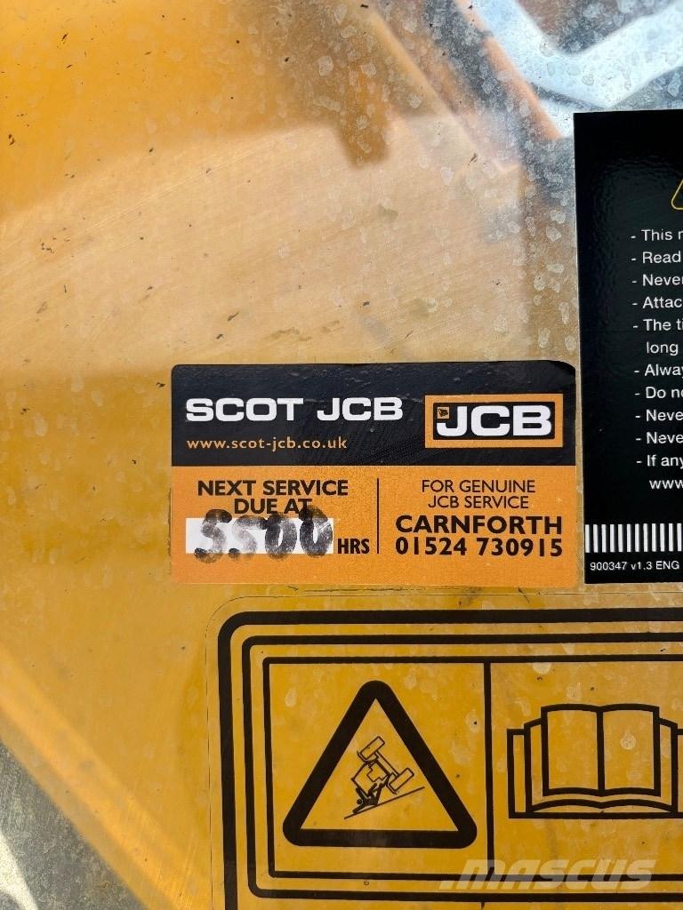 JCB JS 220 LC 履带挖掘机