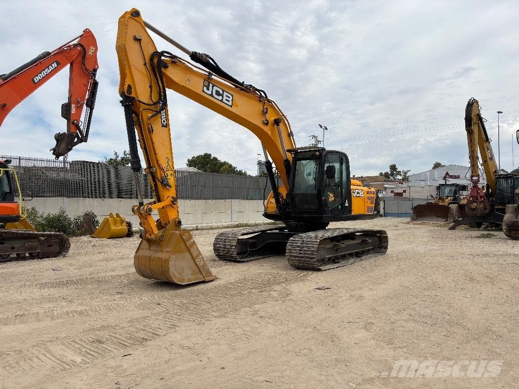 JCB JS 220 LC 履带挖掘机