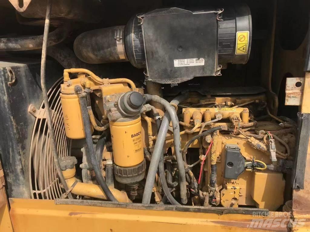 CAT D 5 K 履带式推土机