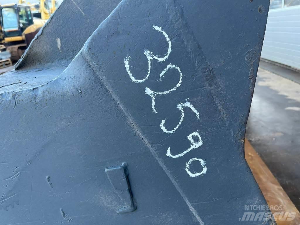 CAT Bucket 950 挖斗