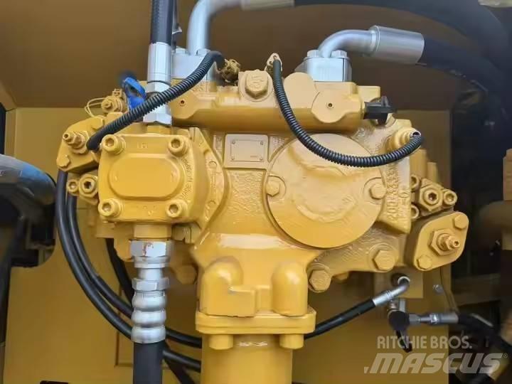 CAT CAT329D2L 中型挖掘机