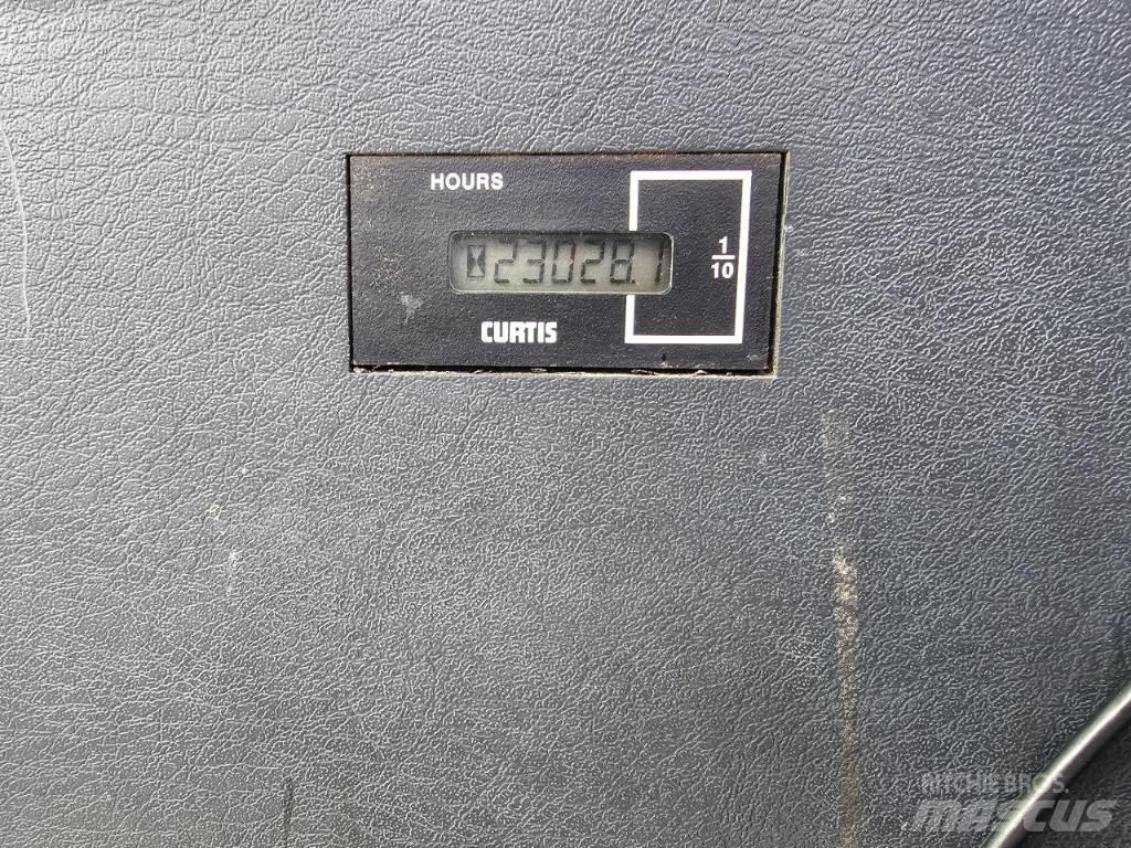 Hyundai Robex 300 LC 履带挖掘机