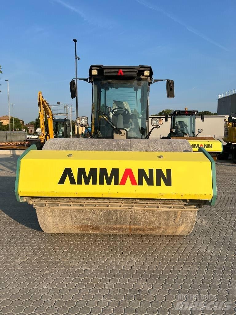 Ammann ARS 130 胶轮压路机