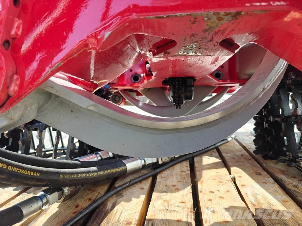 Log Max 5000 D 收割机机箱