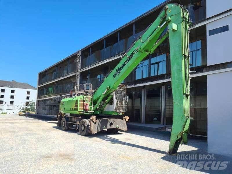 Sennebogen 825 工业挖掘机