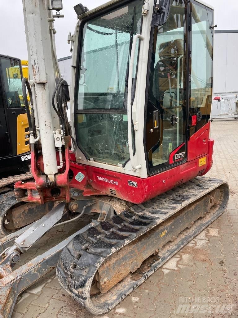 Takeuchi TB 260 小型挖掘机