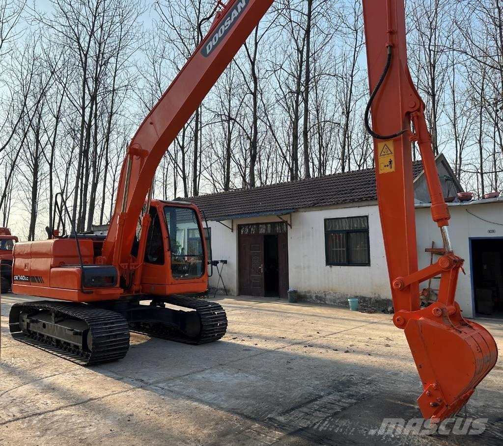 Doosan DX140LC 履带挖掘机