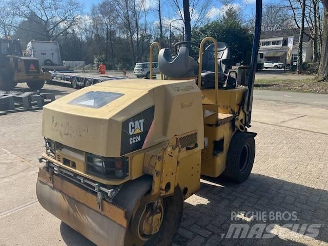CAT CC 24 复合式压路机