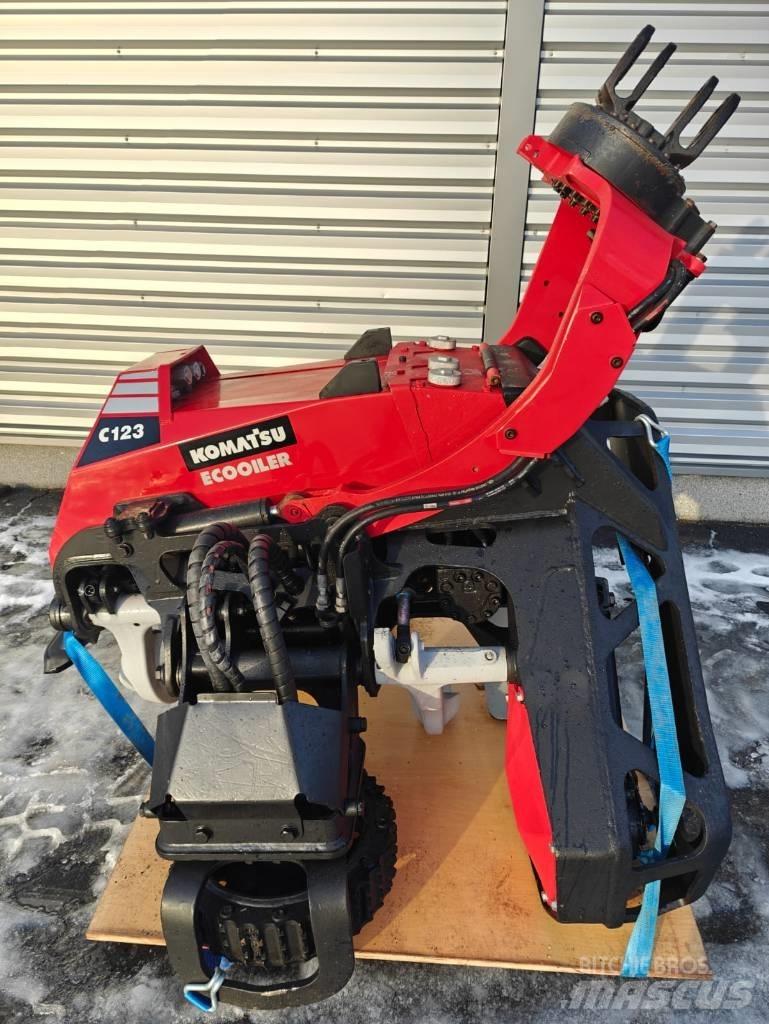 Komatsu C 123 收割机机箱