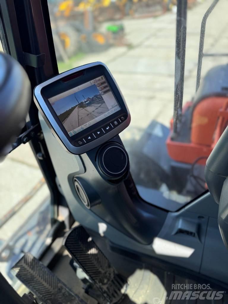 Doosan DX 140 W-3 轮式挖掘机