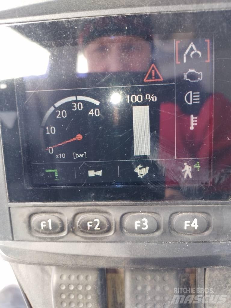 Epsilon Q 150 L104 木材起重机