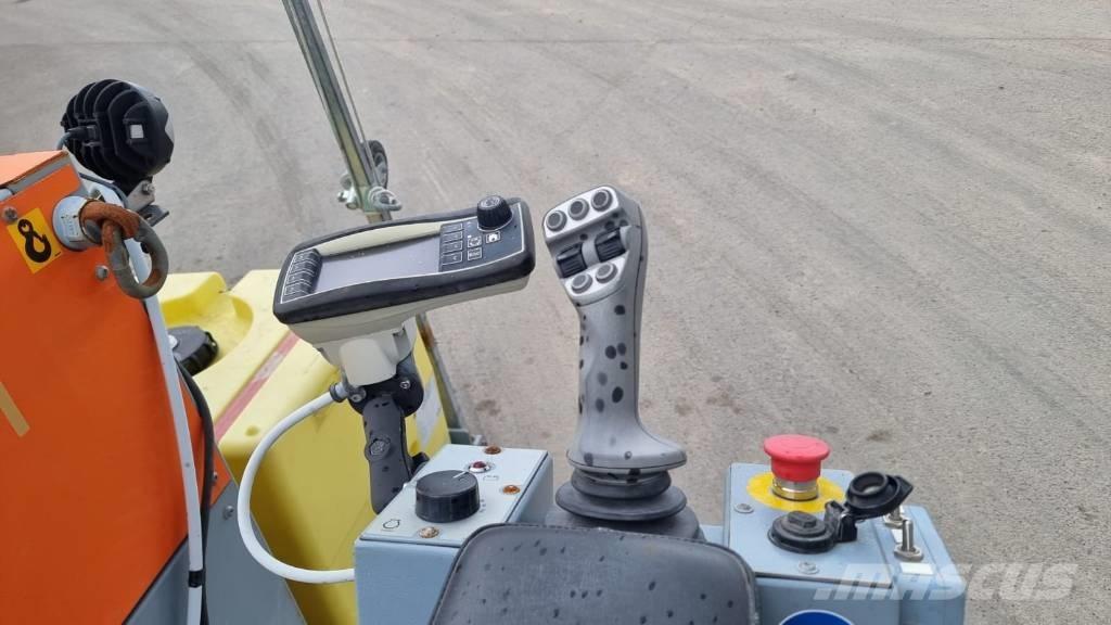  UNICUT 600 FLOOR SAW 岩石和混凝土锯