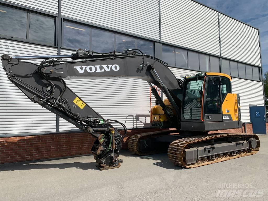 Volvo ECR235EL 履带挖掘机