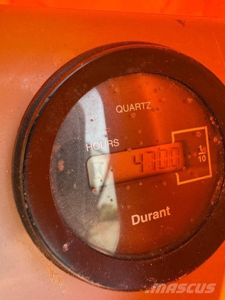 Brokk 40 组装挖掘机