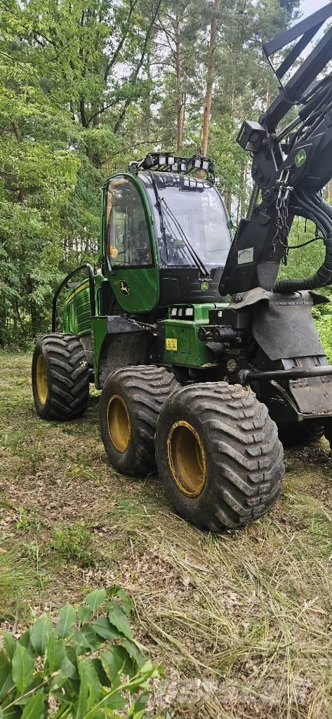 John Deere 1070e 收割机