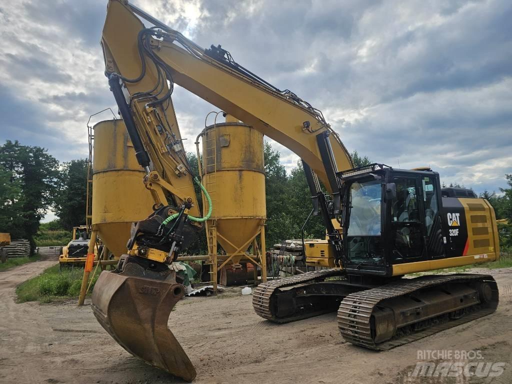 CAT 320FL 履带挖掘机