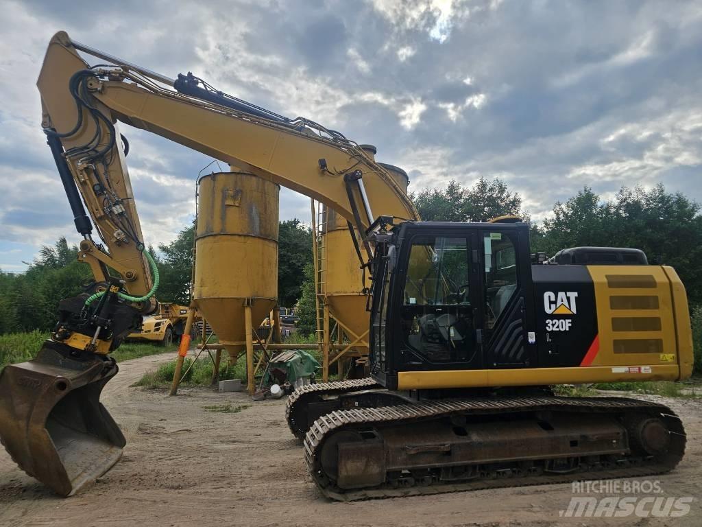 CAT 320FL 履带挖掘机