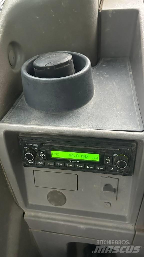 Volvo EW 140 C 轮式挖掘机