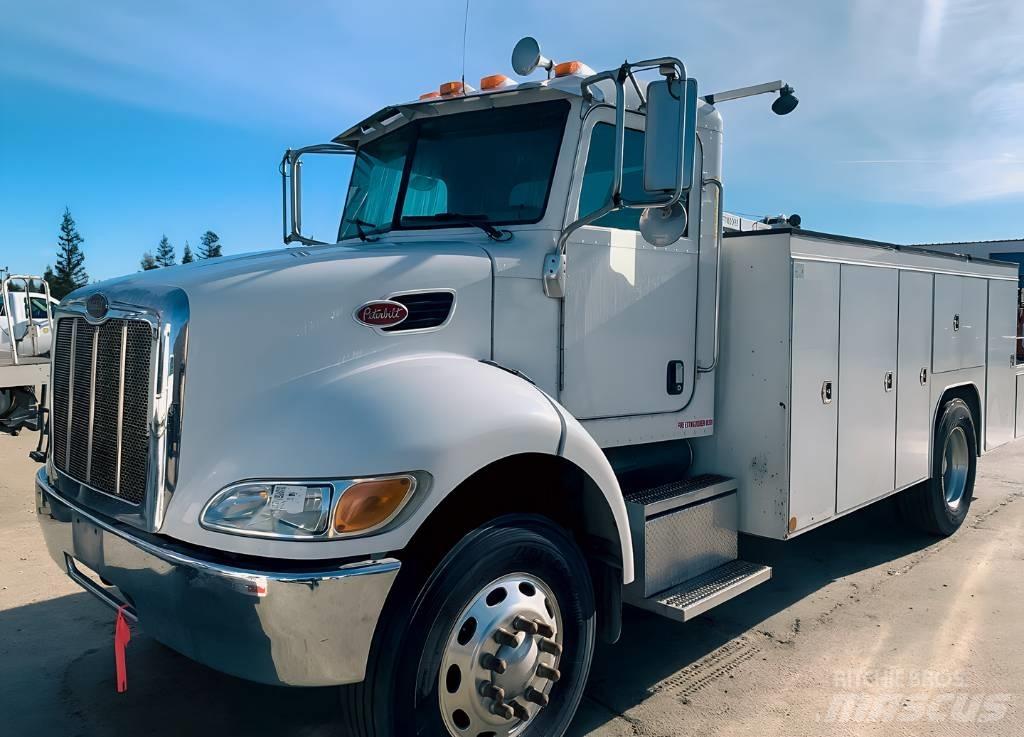 Peterbilt 335 自卸式货车