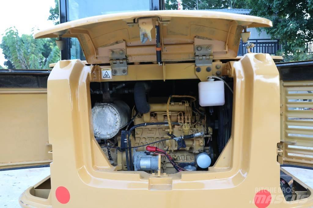 CAT 305.5E2 小型挖掘机