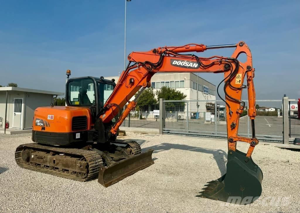 Doosan DX 80 R 中型挖掘机