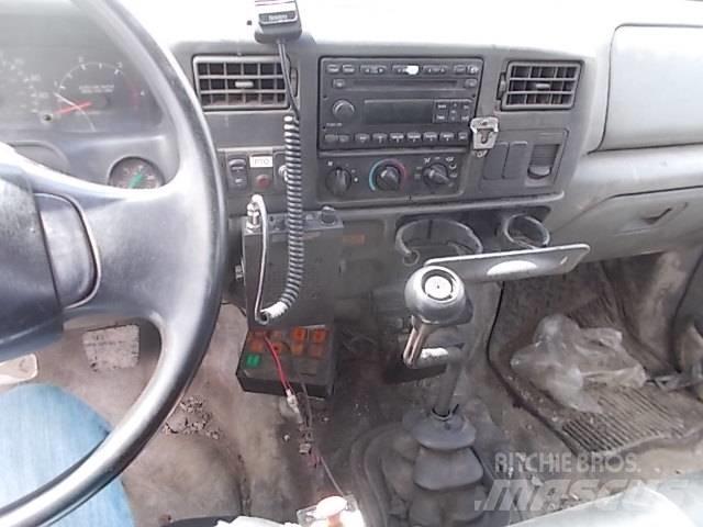 Ford 750 XLT 其他货车
