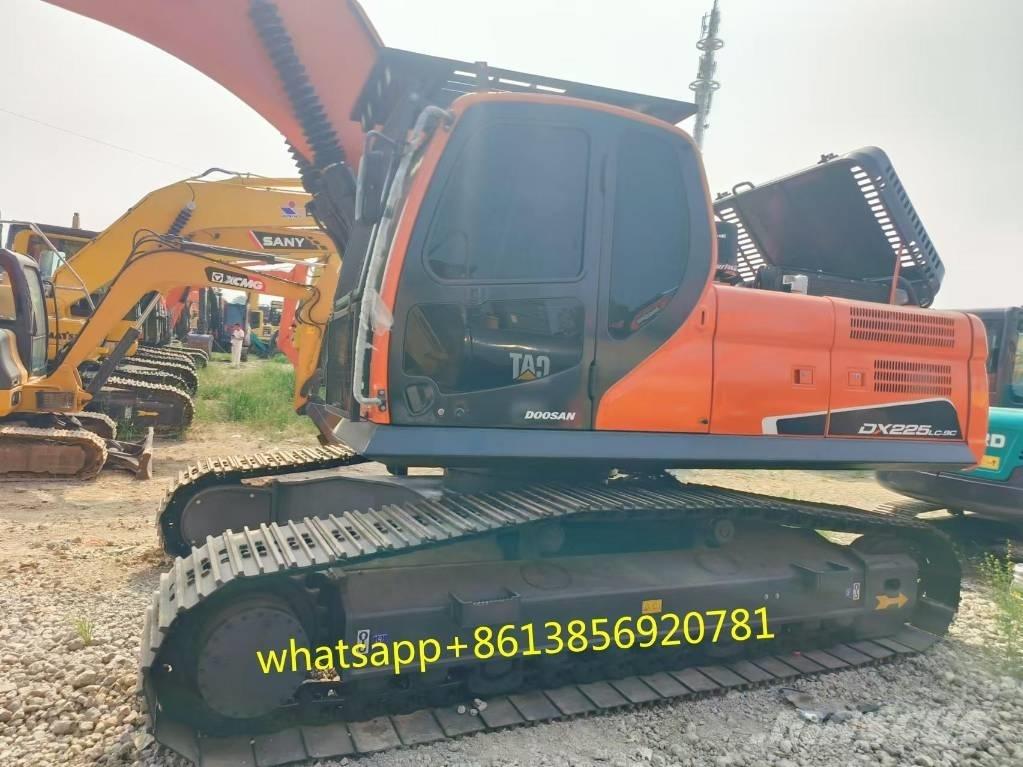 Doosan DX 225 履带挖掘机