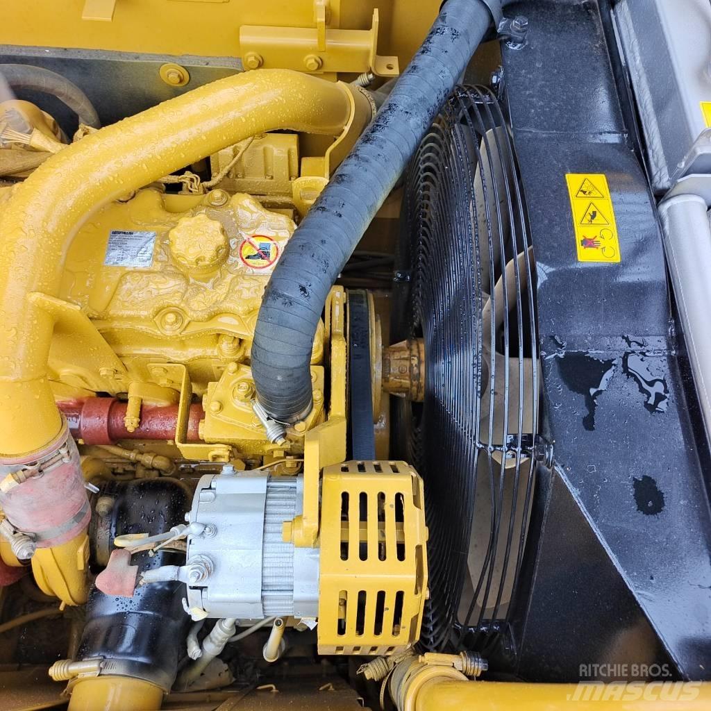 CAT 320 D 履带挖掘机