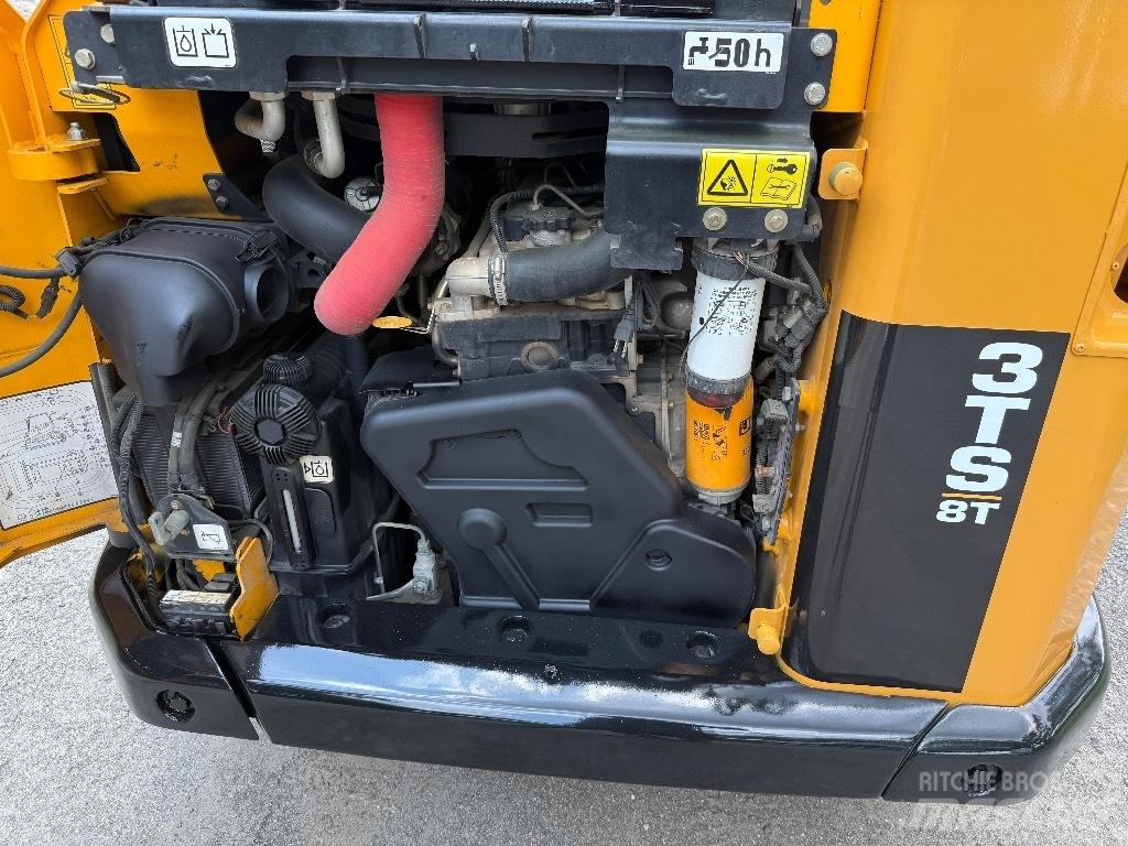 JCB 3 TS-8T 滑移装载机