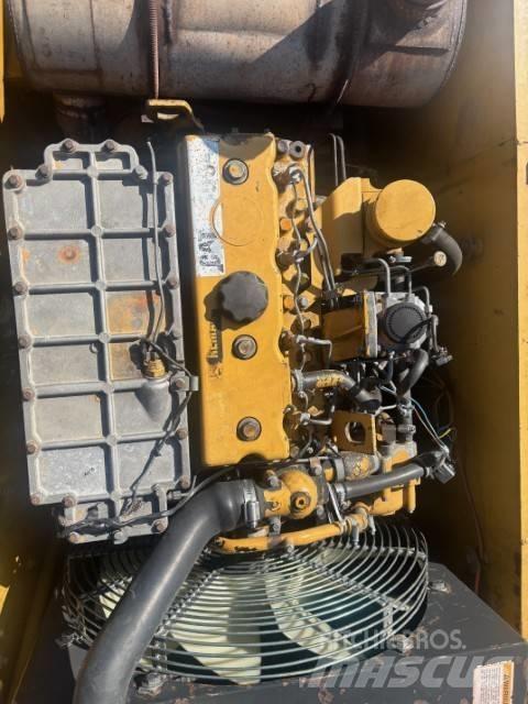 CAT 317 B L 履带挖掘机