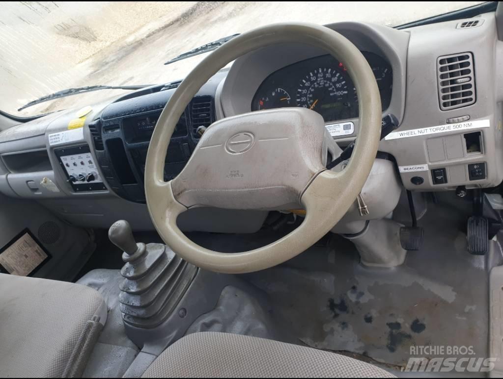 Hino 300 其他货车
