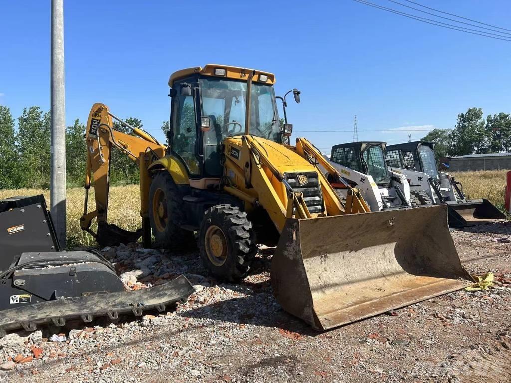 JCB 3CX 反铲装载机